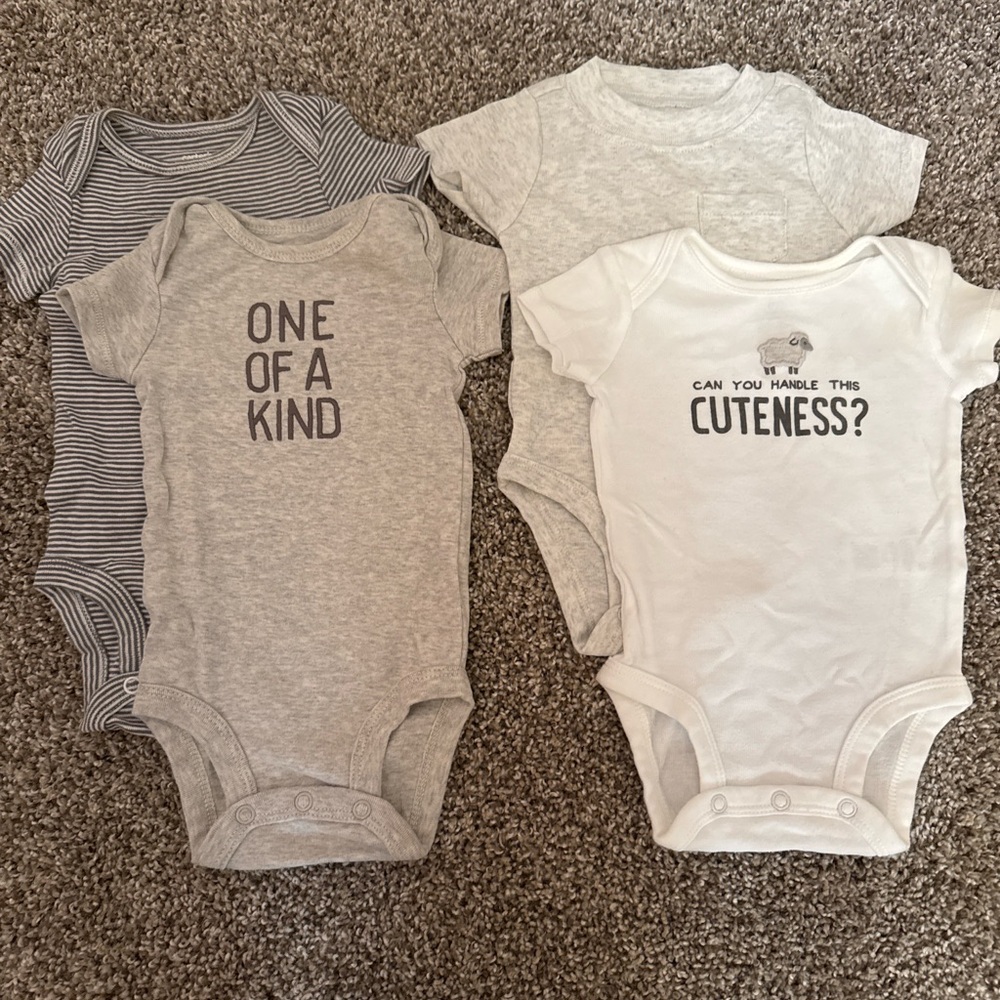 Carter’s Baby Onesies – Lot of 4 – 0–3 Months – Gender Neutral